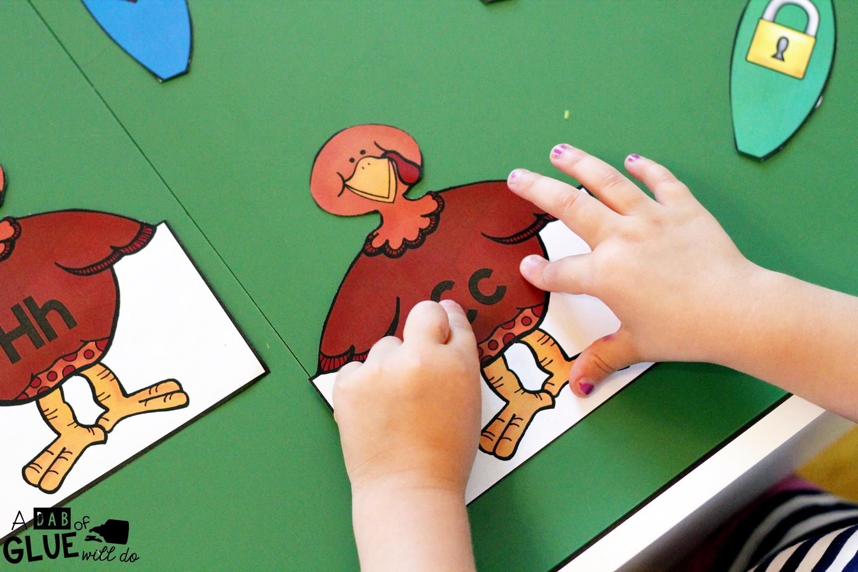 Turkey Initial Sounds is the perfect Thanksgiving literacy center to have students practice beginning sounds. This free printable is perfect for preschool and kindergarten students.