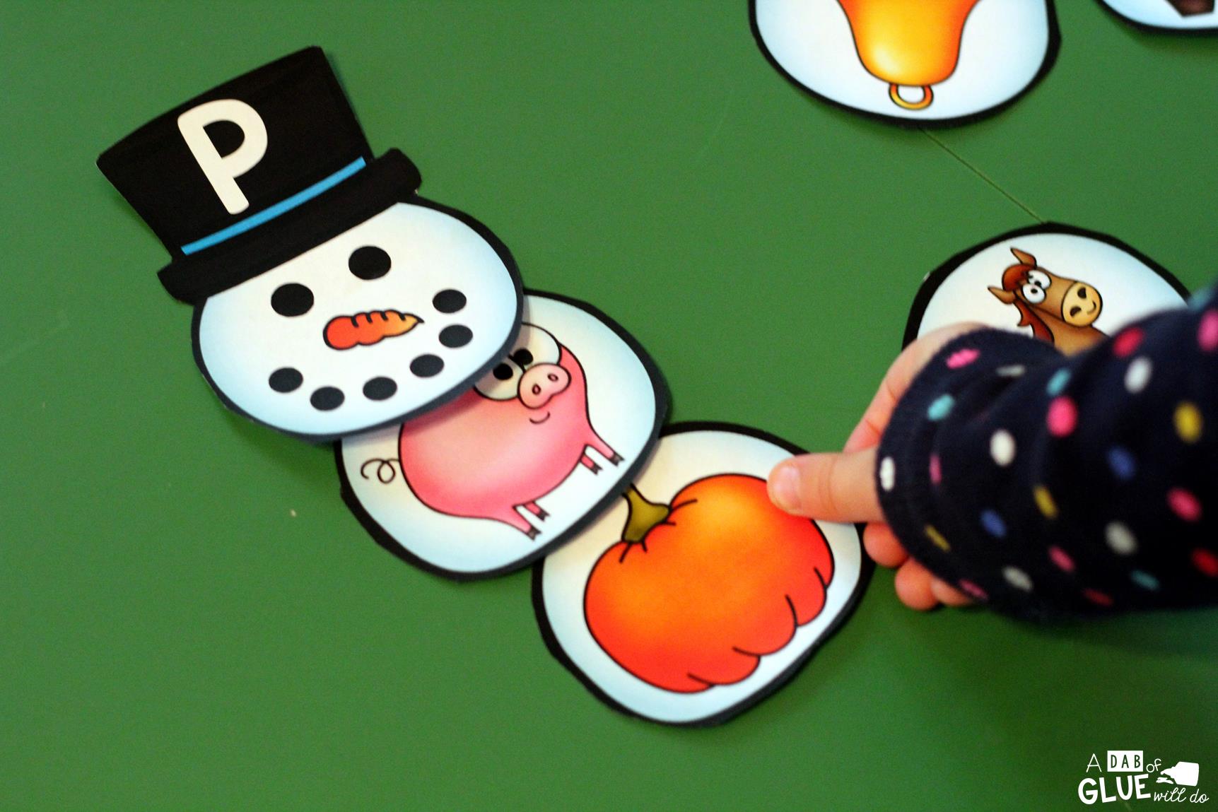 The Initial Sound Snowman Printable is the perfect addition to your literacy centers this winter. This free printable is great for preschool and kindergarten students. 