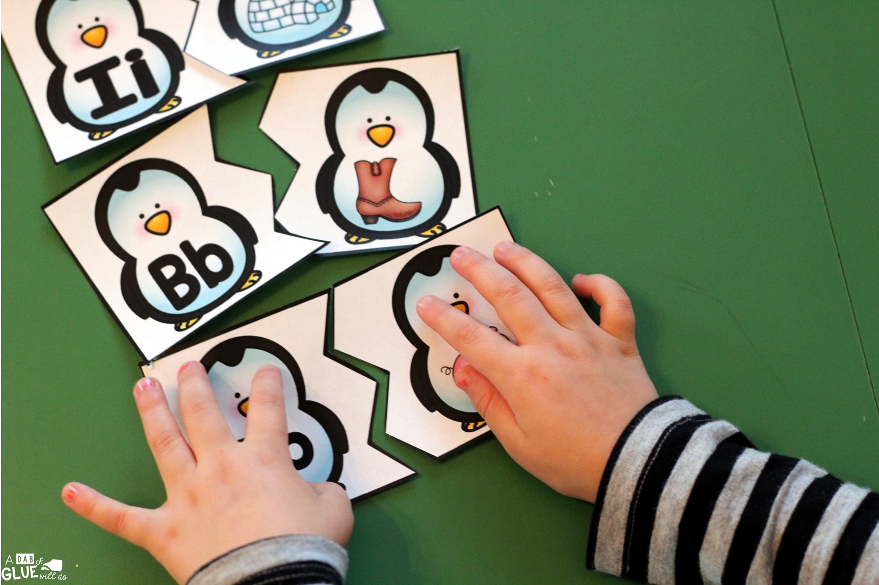 Initial Sound Penguin Puzzles is the perfect addition to your literacy centers this winter. This free printable is great for preschool and kindergarten students. 