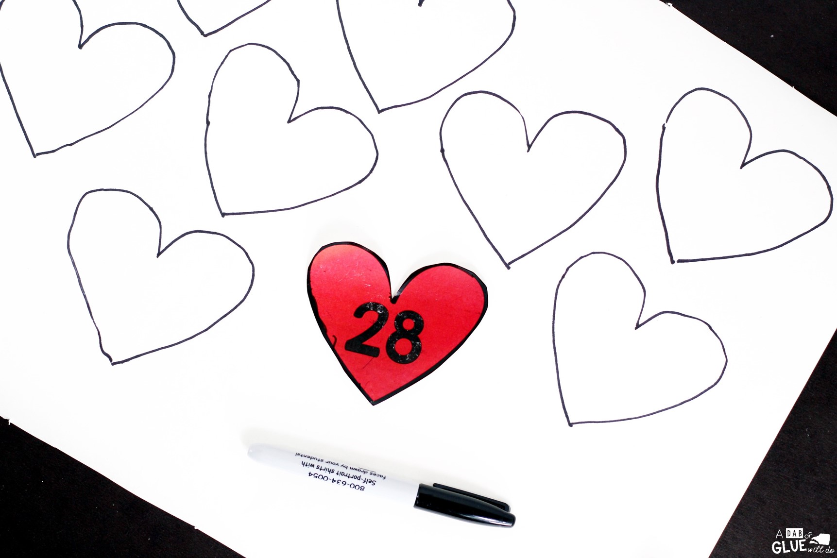 Heart Matching Puzzle is the perfect way to have your students review the alphabet, numbers, sight words, or addition and subtraction. This easy, DIY activity is perfect for toddlers, preschool, kindergarten, first grade, and second grade. 