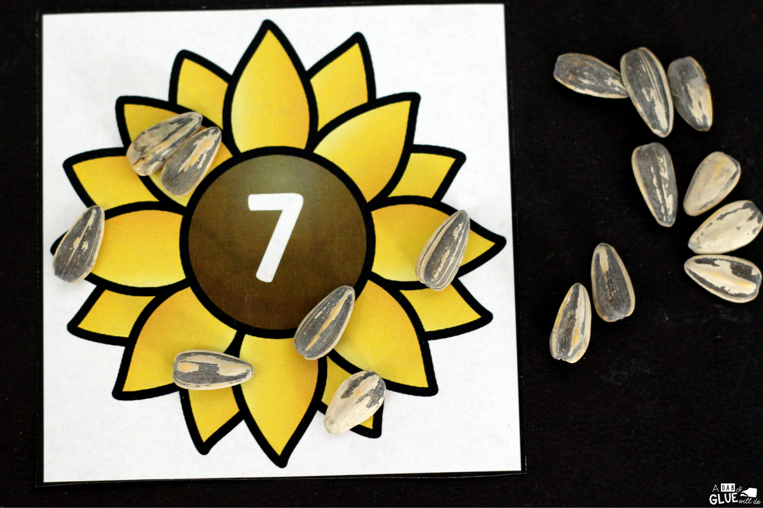 Sunflower Addition and Subtraction Printable will make reviewing addition and subtraction fun! This free math printable is perfect for kindergarten and first grade students. 