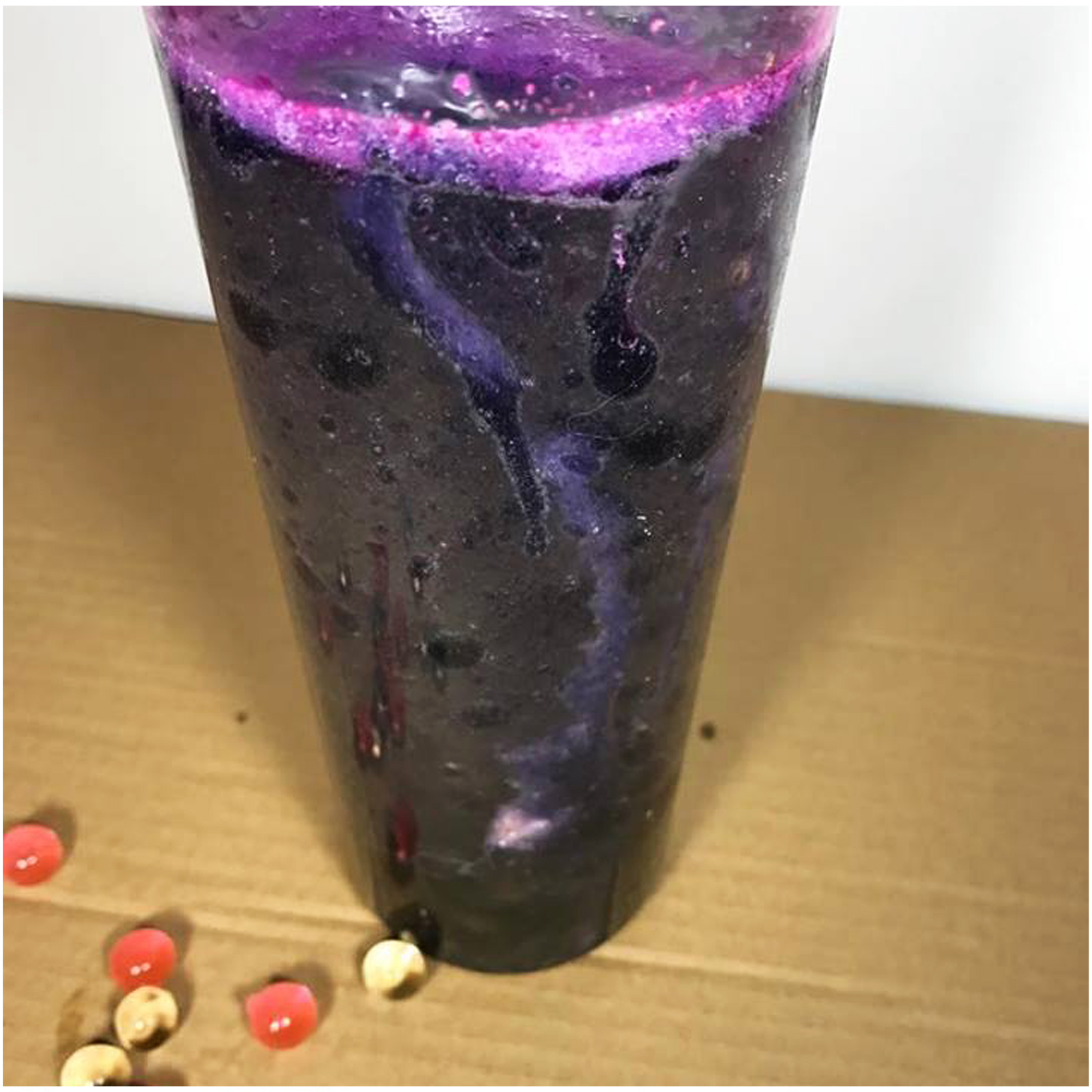 Fun science with a blast from the past. If you have a lava lamp growing up you are going to love introducing this fun science experiment to your students. Try this DIY lava lamp with water beads experiment in your classroom this week! 