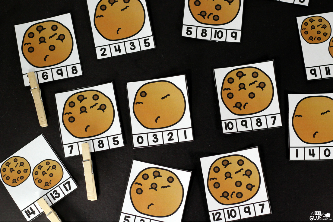 Cookie Counting Clip Cards is great math activity for students to practice numbers and counting anytime of the year.  This free printable is perfect for preschool, kindergarten, and first grade students.