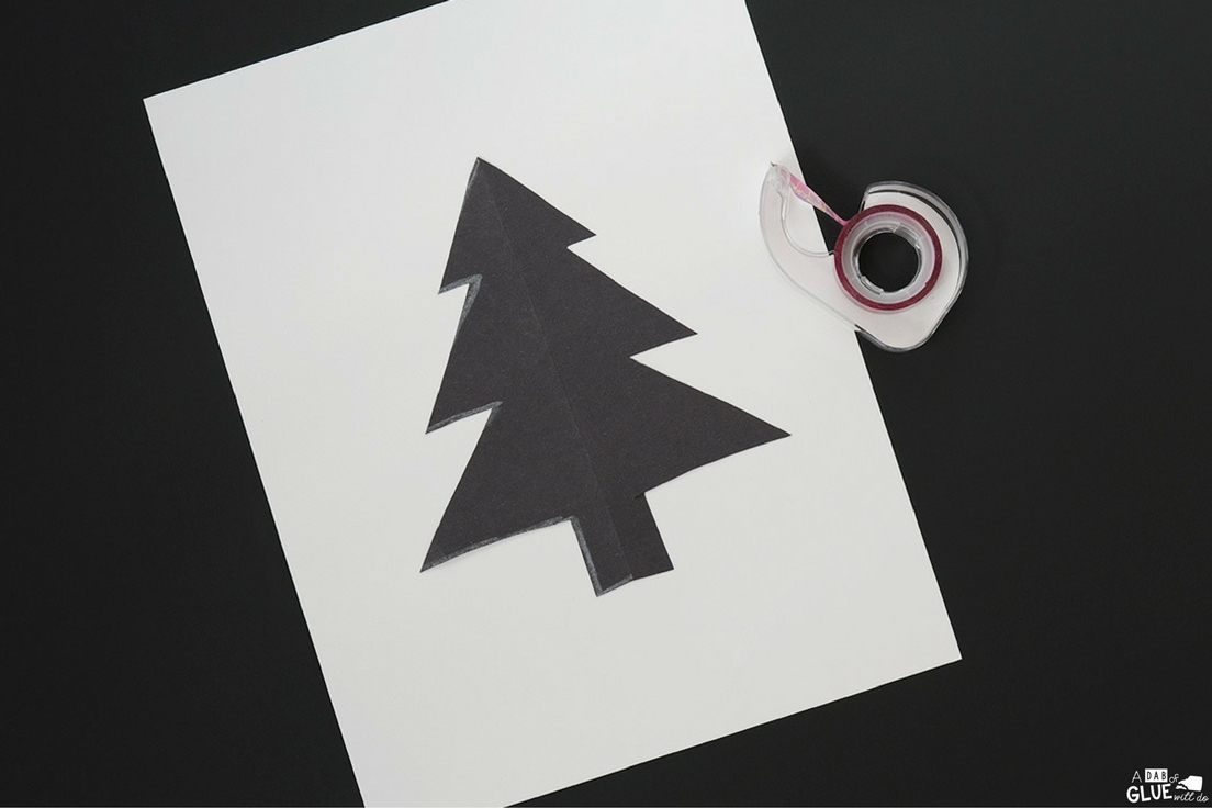 Create this Christmas Tree Thumbprint Art in your kindergarten classroom as your next Christmas craft! It's a fine motor Christmas craft idea for kids.