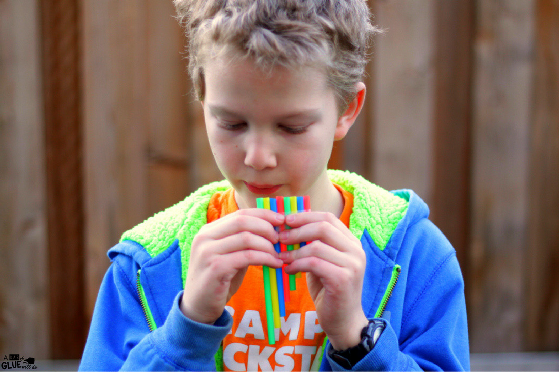 Make a straw pan flute using a few drinking straws and tape. This is the perfect activity to accompany a lesson on sound, five senses, or music.