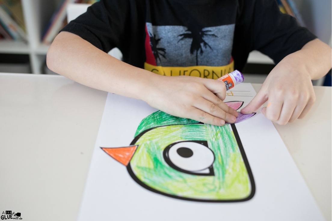 The Animal Alphabet P is for Parrot Craft is perfect for your letter of the week activity! It's an easy letter learning craft or bird craft for kindergarten.