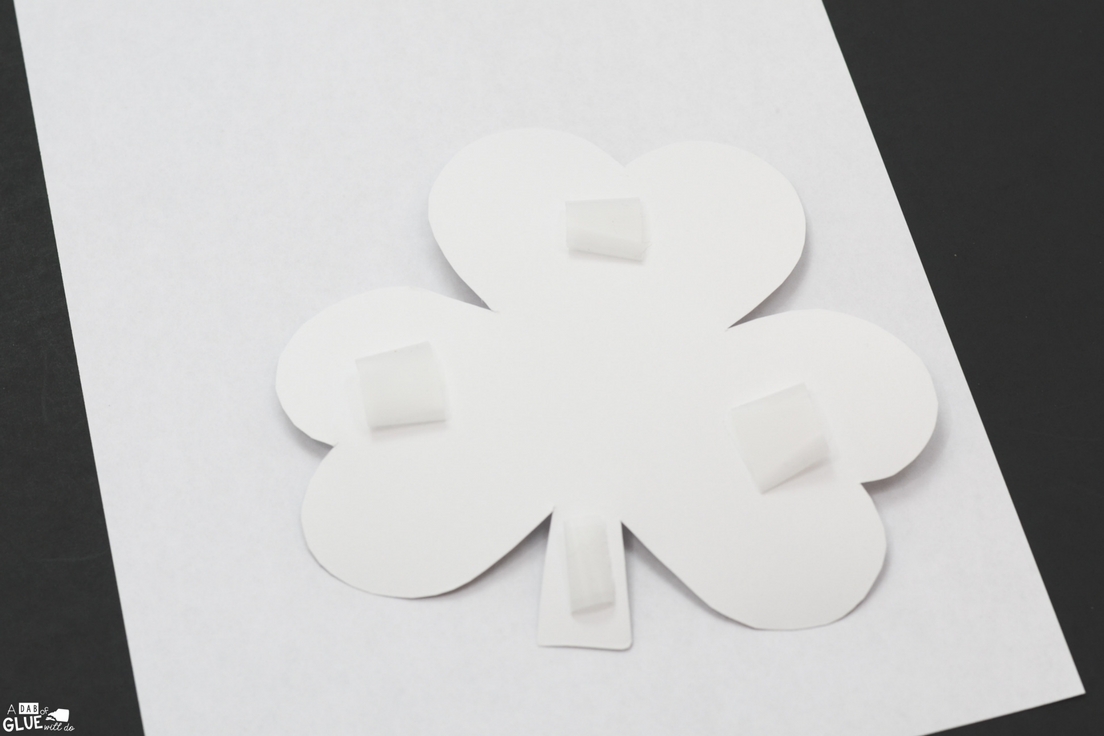 Looking for a fun shamrock craft for kids? Try this St Patrick's Day Decorations for Kids idea! They will love this simple art activity for March!
