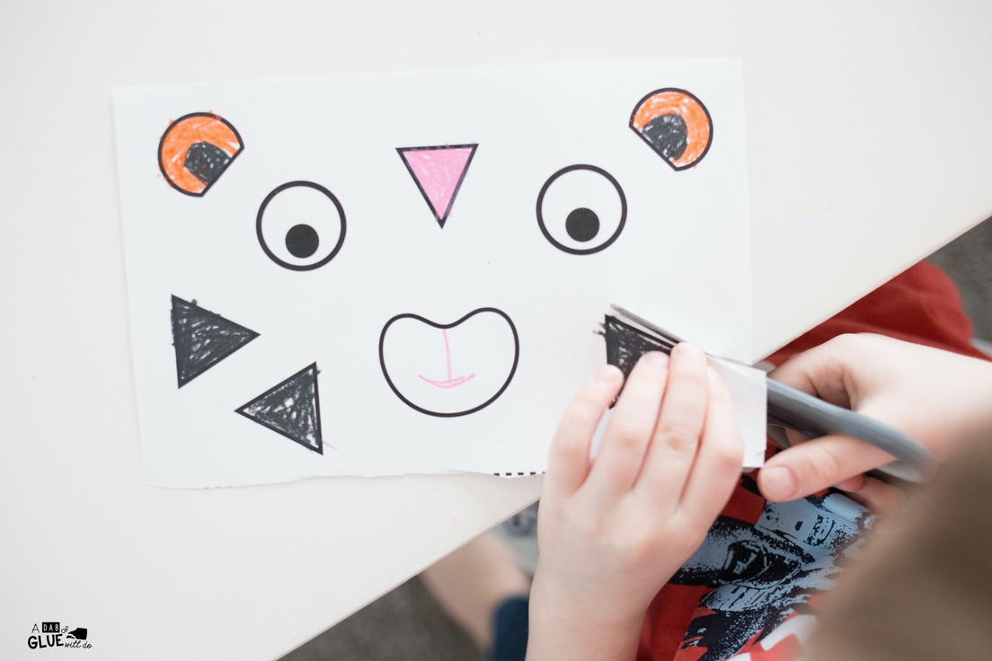 Your little learners are going to love this Animal Alphabet T is for Tiger Craft for their letter of the week projects. Add this letter craft to your day!