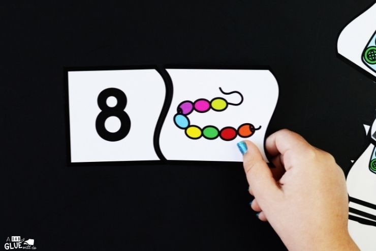 Matching number 8 with 8 colorful beads on a string