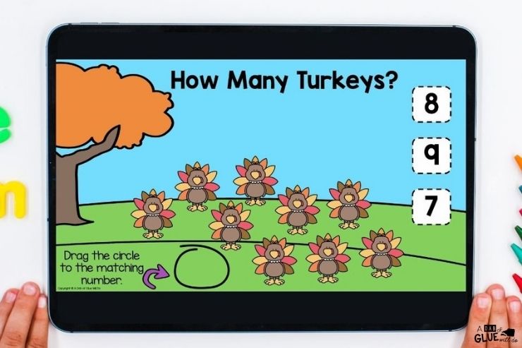 counting 9 turkeys and choosing the matching number 8,9, or 7